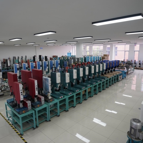 ���賬���������豸�����ڷżٰ��ţ�